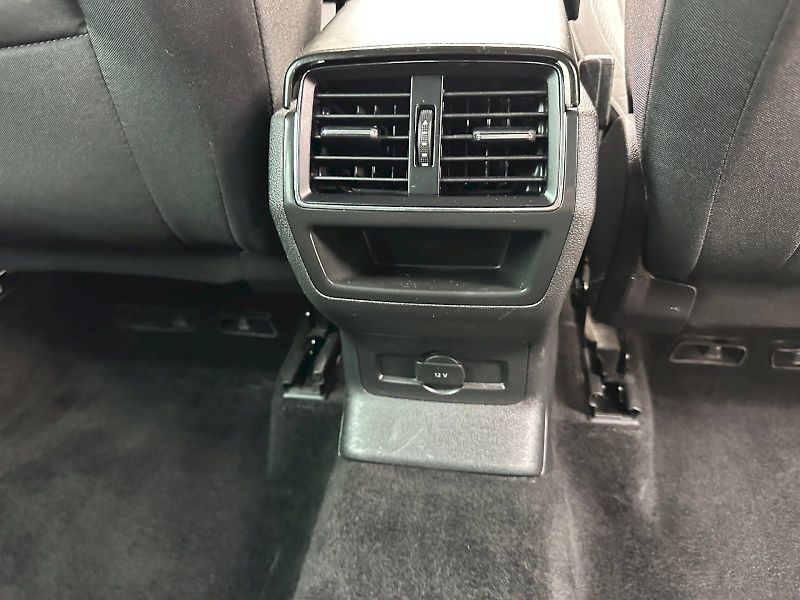 Škoda Karoq (2023) 2.0 TDI 85kW Ambition DSG - fotka 21 z 24