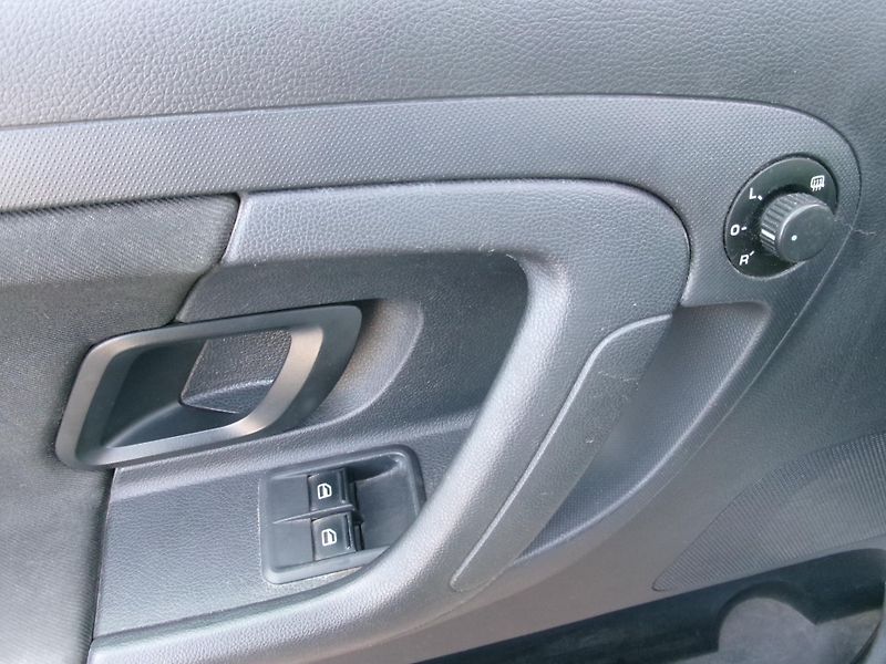 Škoda Fabia (2012) 1,2 TSI KLIMA ALU HF BT - fotka 10 z 25