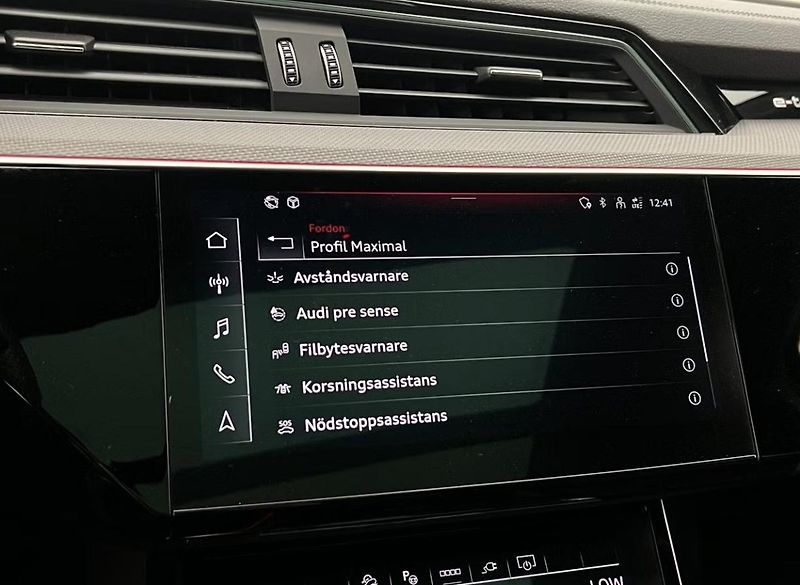 Audi Q8 e-tron 55 Q 360k Pano Matrix 4 zóny   - fotka 25 z 36