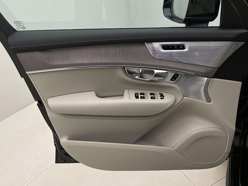 Volvo XC90 (2026) T8 AWD Plug-in BRIGHT PLUS 7m - fotka 7 z 74