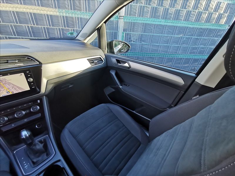 Volkswagen Touran 2.0 TDI Comfortline/Kamera - fotka 11 z 26