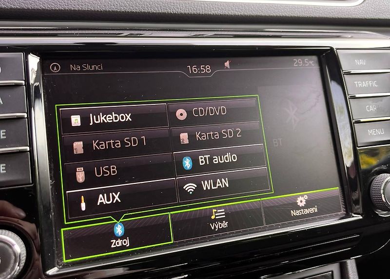 Škoda Superb (2016)  III COMBI 2.0 TDI DSG 140 KW - fotka 20 z 25