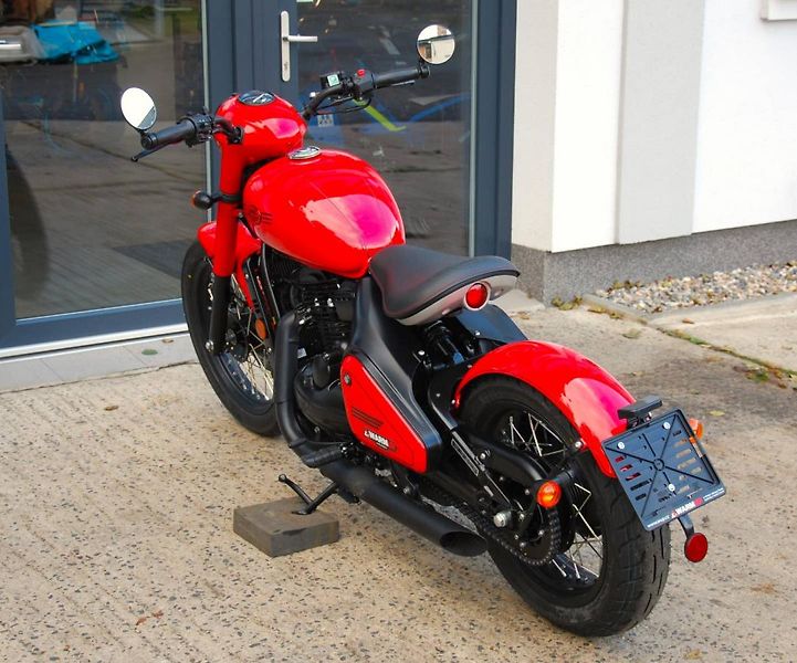 Jawa Perak (2026) 350 CL RED - fotka 11 z 25