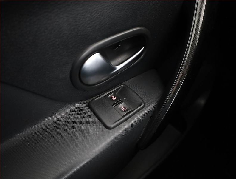 Dacia Sandero (2018) 1.0 SCe, Park. senzory - fotka 12 z 14