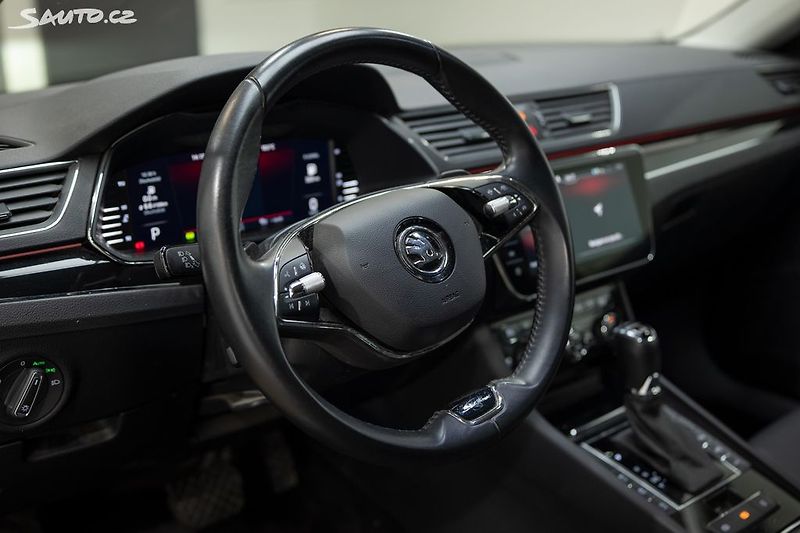 Škoda Superb 2.0 TDI 147 kW 4x4 L&K - fotka 8 z 41