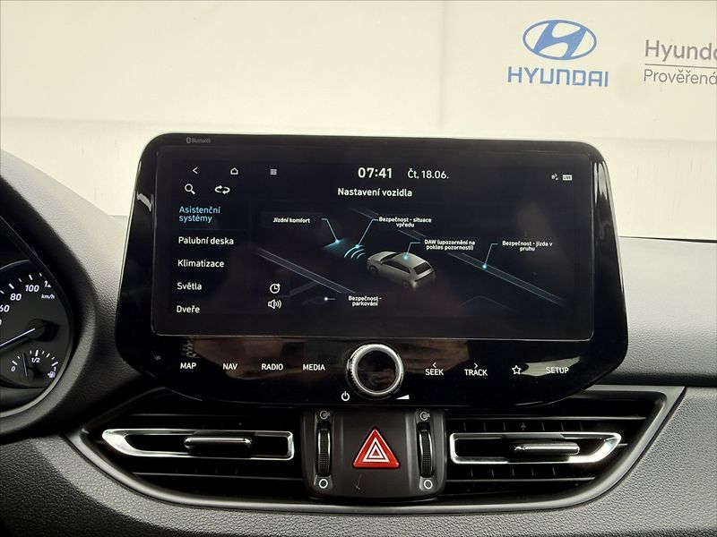 Hyundai i30 1,5 T-GDI 118kW N-Line - fotka 13 z 23