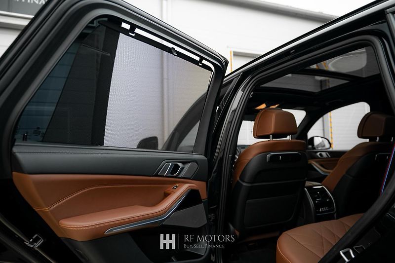BMW X5 (2024) xDrive40i mHEV 280kW - fotka 35 z 55