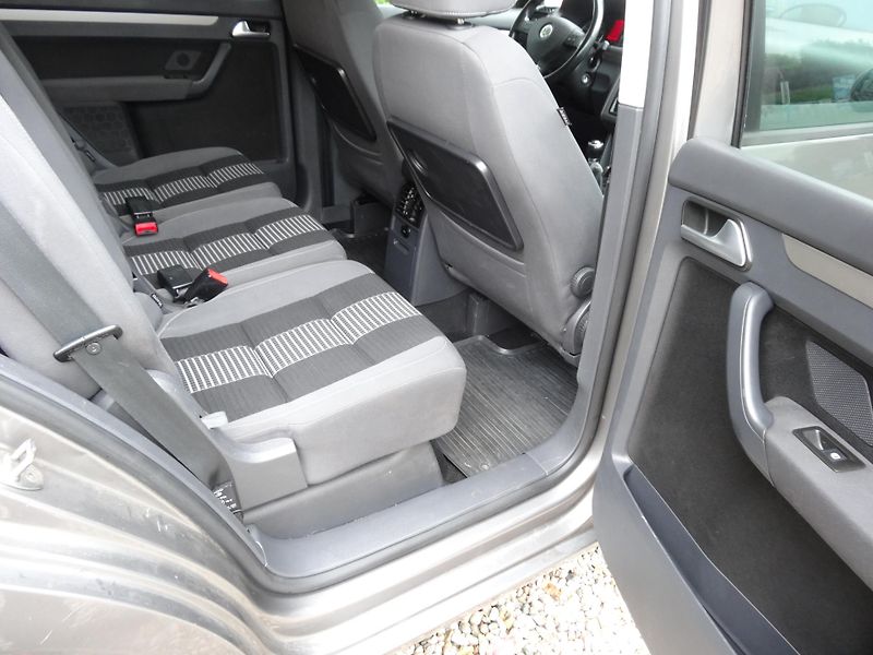 Volkswagen Touran 1.4TSi  Style Plná nádrž - fotka 5 z 13