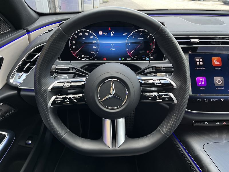 Mercedes-Benz Třídy E 450 d 4MATIC - fotka 11 z 21