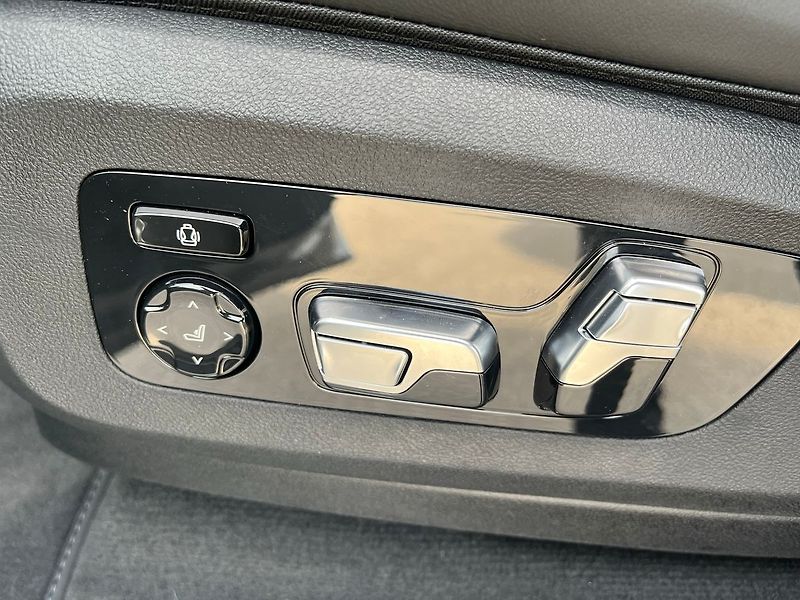 BMW X7 40ix Nezávislé Ventilace Masáž - fotka 20 z 27