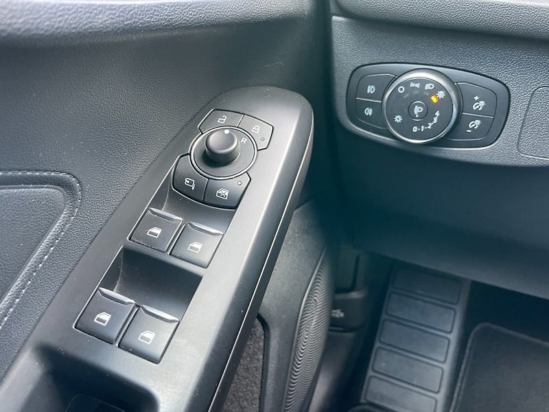 Ford Focus (2022) Active Com. 1.5TDCi! Tažné! - fotka 24 z 39