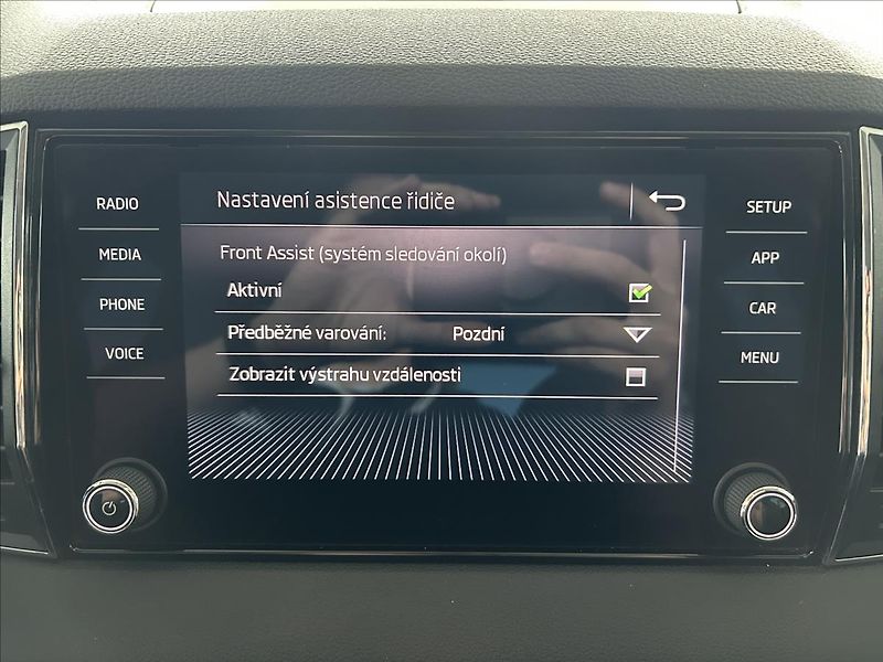 Škoda Karoq 2,0   TDI 110kW,4x4,TAŽNÉ,ČR - fotka 20 z 30
