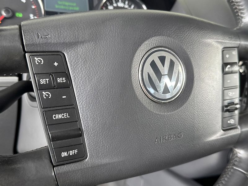 Volkswagen Touareg - fotka 26 z 37