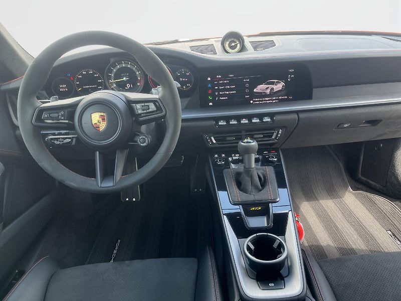 Porsche 911 (2021) GT3 - fotka 20 z 26