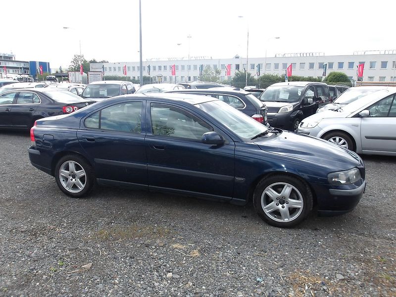 Volvo S60 2,4D JEZDÍ DOBŘE ! PĚKNÝ ! - fotka 5 z 31