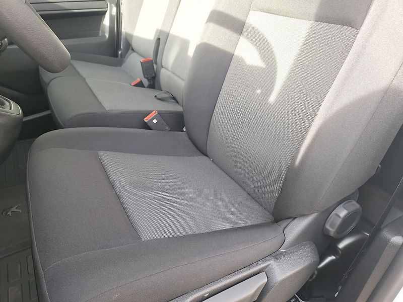 Peugeot Expert (2024) FG L2 1.5 BHDi 120k MAN6 - fotka 14 z 14