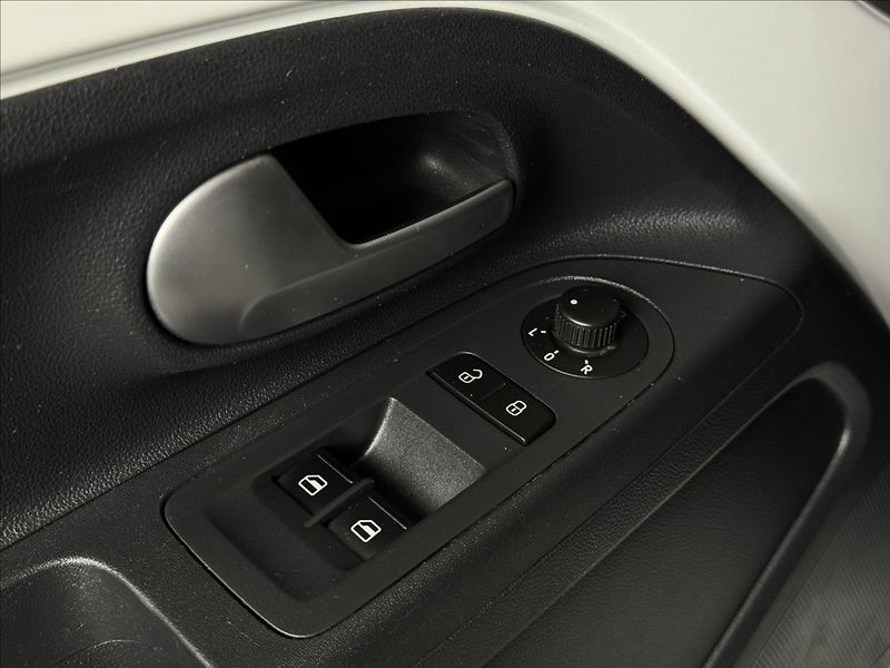 Volkswagen e-up! 61kW Move LED Kamera APP - fotka 19 z 40