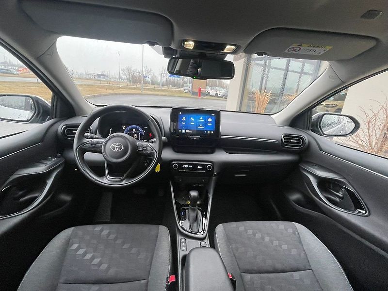 Toyota Yaris 1.5 Hybrid 116HP Style - fotka 27 z 28