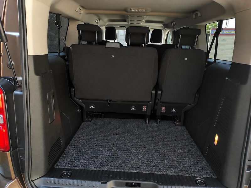 Toyota ProAce Verso 2,0D-4D130kW,L2, Shuttle,ČR - fotka 43 z 44