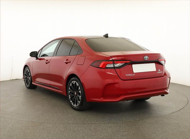 Toyota Corolla (2021) GR Sport 1.8 Hybrid, Automat - fotka 4 z 16