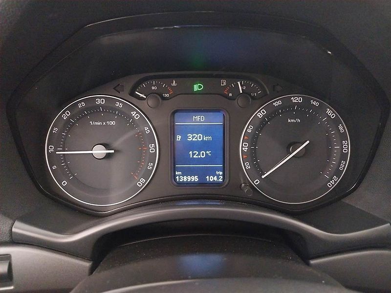 Škoda Octavia (2007) Ambiente Plus 1.9 TDI - fotka 11 z 17