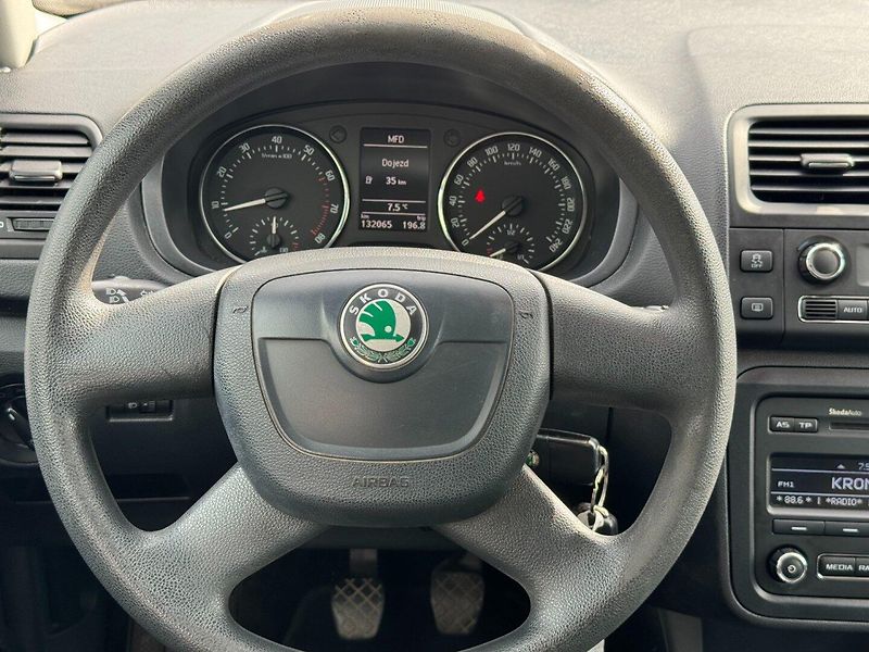 Škoda Fabia (2012) Family + 1.2 TSI 63kW - fotka 17 z 33