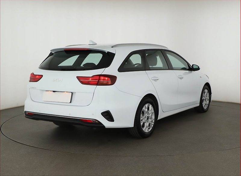 Kia Ceed (2023) Spin 1.0 T-GDI, SPIN, DPH - fotka 5 z 14