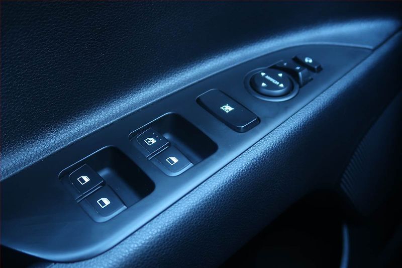 Kia Stonic (2022) 1.0 T-GDI, Automat, Serv.kniha - fotka 21 z 22