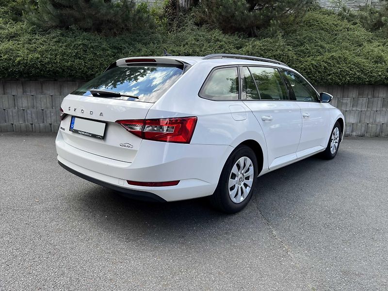 Škoda Superb 2.0 TDi 110 kW FACELIFT MR2020 - fotka 4 z 13