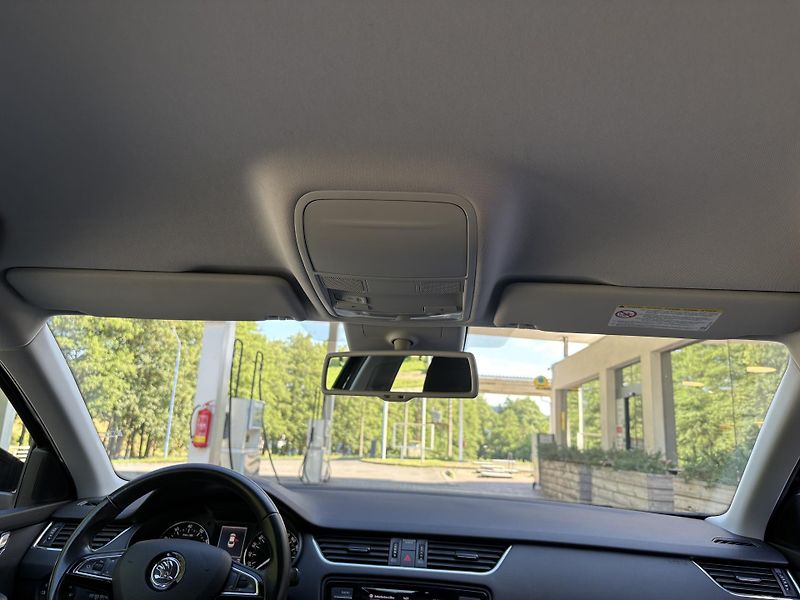 Škoda Octavia (2013) 1.4 TSI Ambition - fotka 11 z 28