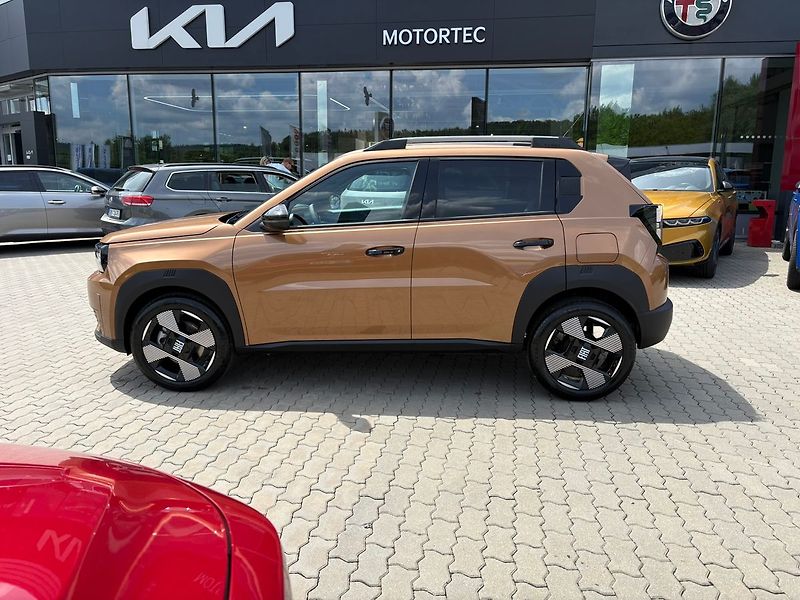 Fiat Grande Panda (2025) La Prima 1.2 Turbo 100k - fotka 4 z 16