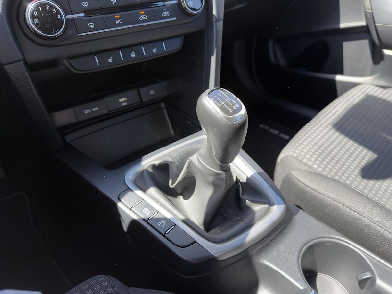 Kia Ceed 1.0 t-gdi 88 kW / DPH - fotka 18 z 20