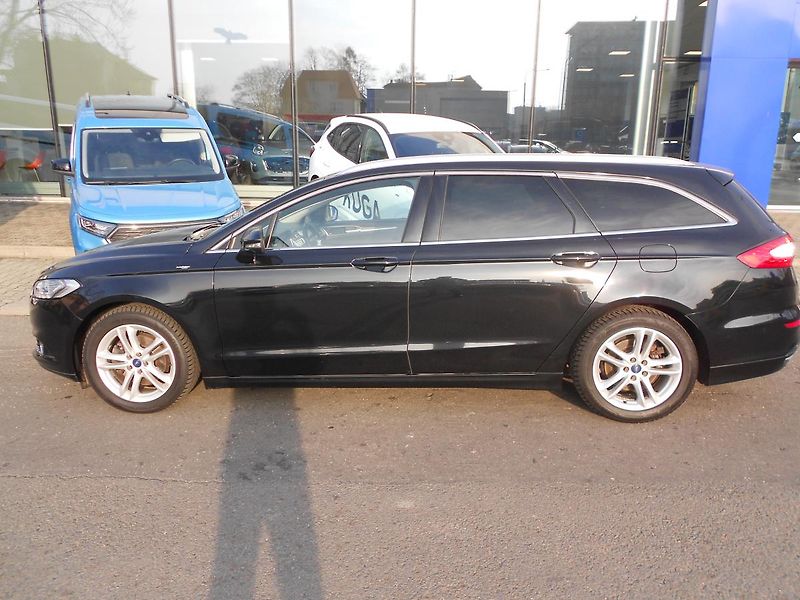 Ford Mondeo (2015) 2,0 132kW automat navi 4x4 - fotka 6 z 18