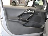 Peugeot 2008 1,2 PT 81kW 62tkm. 1.maj.ČR - náhled 15