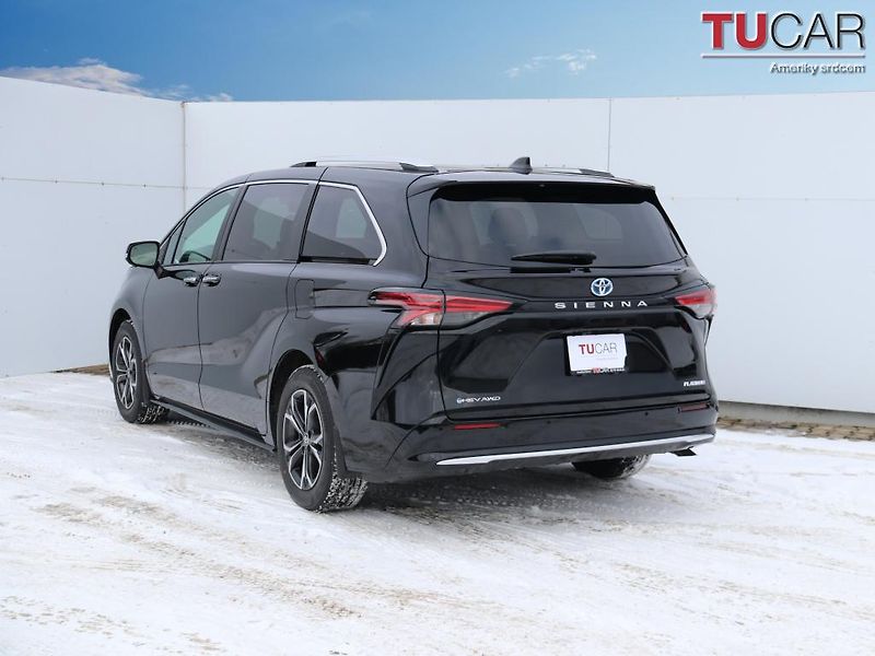Toyota Sienna (2026) Platinum 2.5 HEV AWD - fotka 5 z 76
