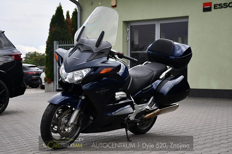 Honda ST 1300 A - fotka 1 z 19