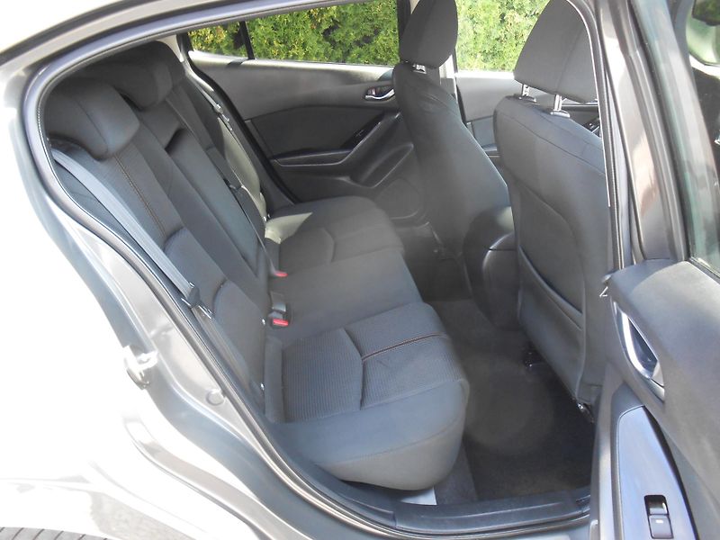 Mazda 3 2.0,FULL LED,KAMERA,head-up - fotka 24 z 49