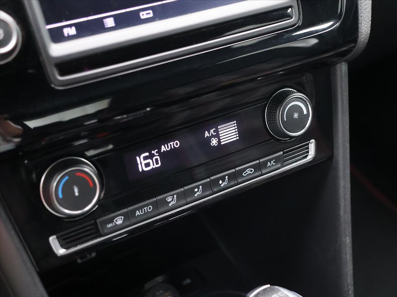 Volkswagen Polo 1.8 TSI 141kW GTI DSG 1.Majite - fotka 23 z 33