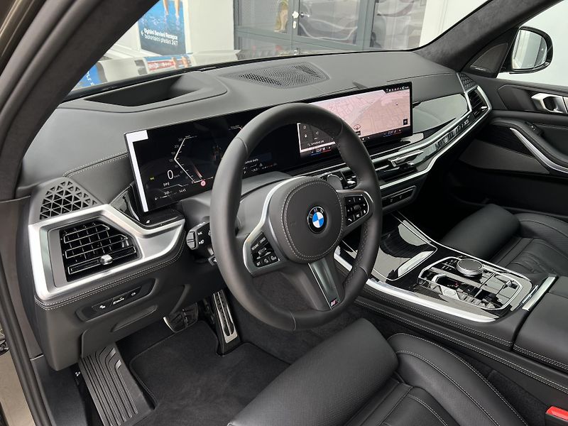 BMW X5 xDrive40d M-Sport - fotka 13 z 33
