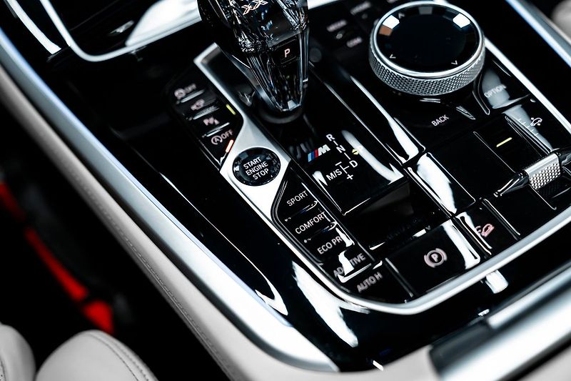 BMW X5 M50d Final edition - fotka 17 z 28