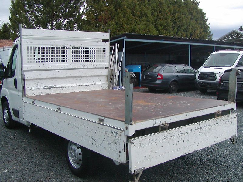 Peugeot Boxer (2015) 2.2 HDi,SKLOPKA, VÝB.STAV!! - fotka 30 z 74