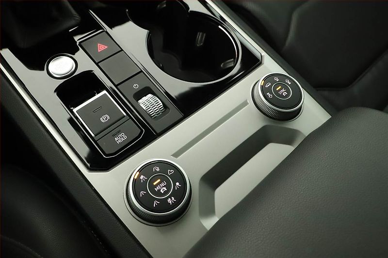 Volkswagen Touareg (2020) V8 TDI - fotka 18 z 23