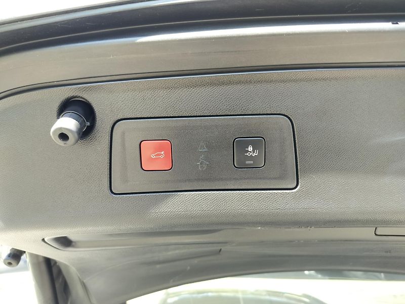 Peugeot 508 SW hybrid 225 e-EAT8 BUSINESS - fotka 29 z 32