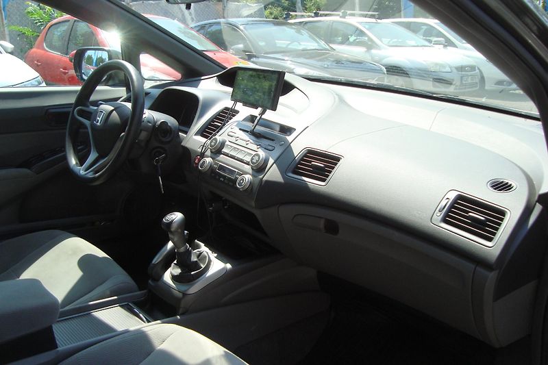 Honda Civic (2010) 1.8 i-vtec,ČR,1.Maj.Pra.servis - fotka 50 z 66