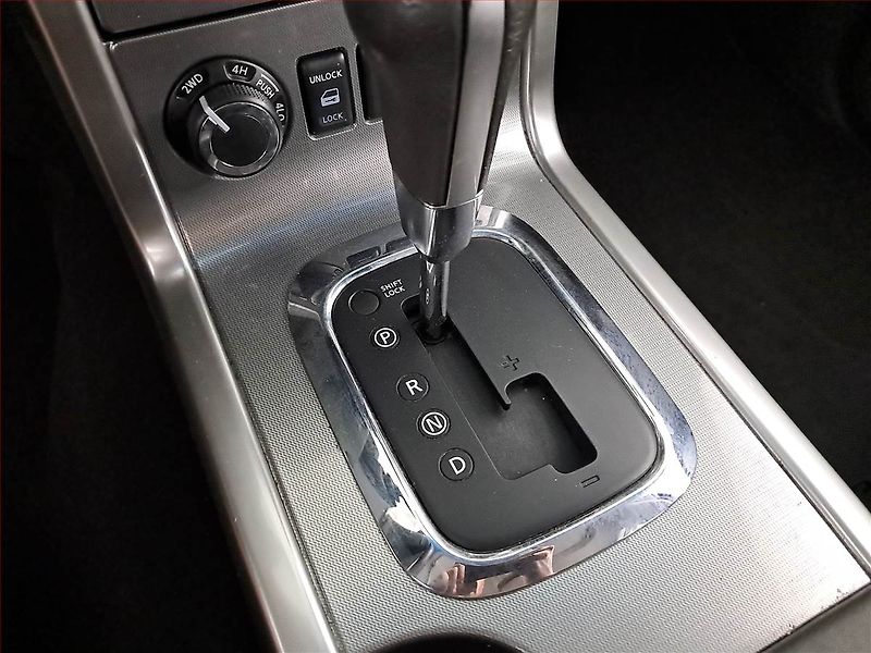 Nissan Navara (2012) 3.0 dCi, 4X4, Automat, Kůže - fotka 17 z 21