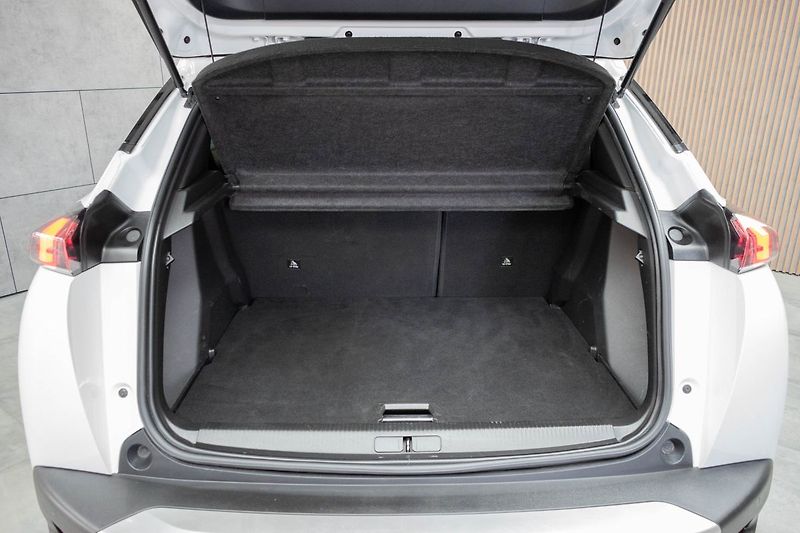 Peugeot 2008 1.5 BlueHDi TAŽNÉ*DPH*ČR 1.MAJ - fotka 38 z 42