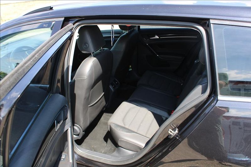 Volkswagen Golf 2,0 TDi  XENONY, AUTOMAT - fotka 11 z 32