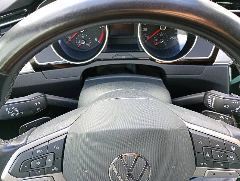 Volkswagen Passat (2021) 2.0 TDI DSG Elegance tažné MAT - fotka 29 z 34