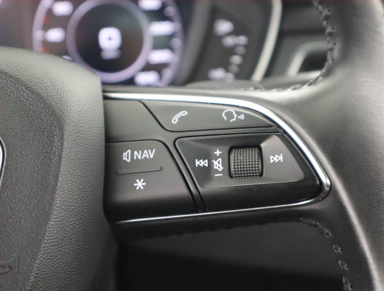 Audi A4 (2016) 2.0 TDI, 4X4, Automat, Navi - fotka 18 z 24