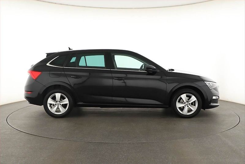 Škoda Scala (2021) Style 1.5 TSI, ČR,1.maj - fotka 6 z 19